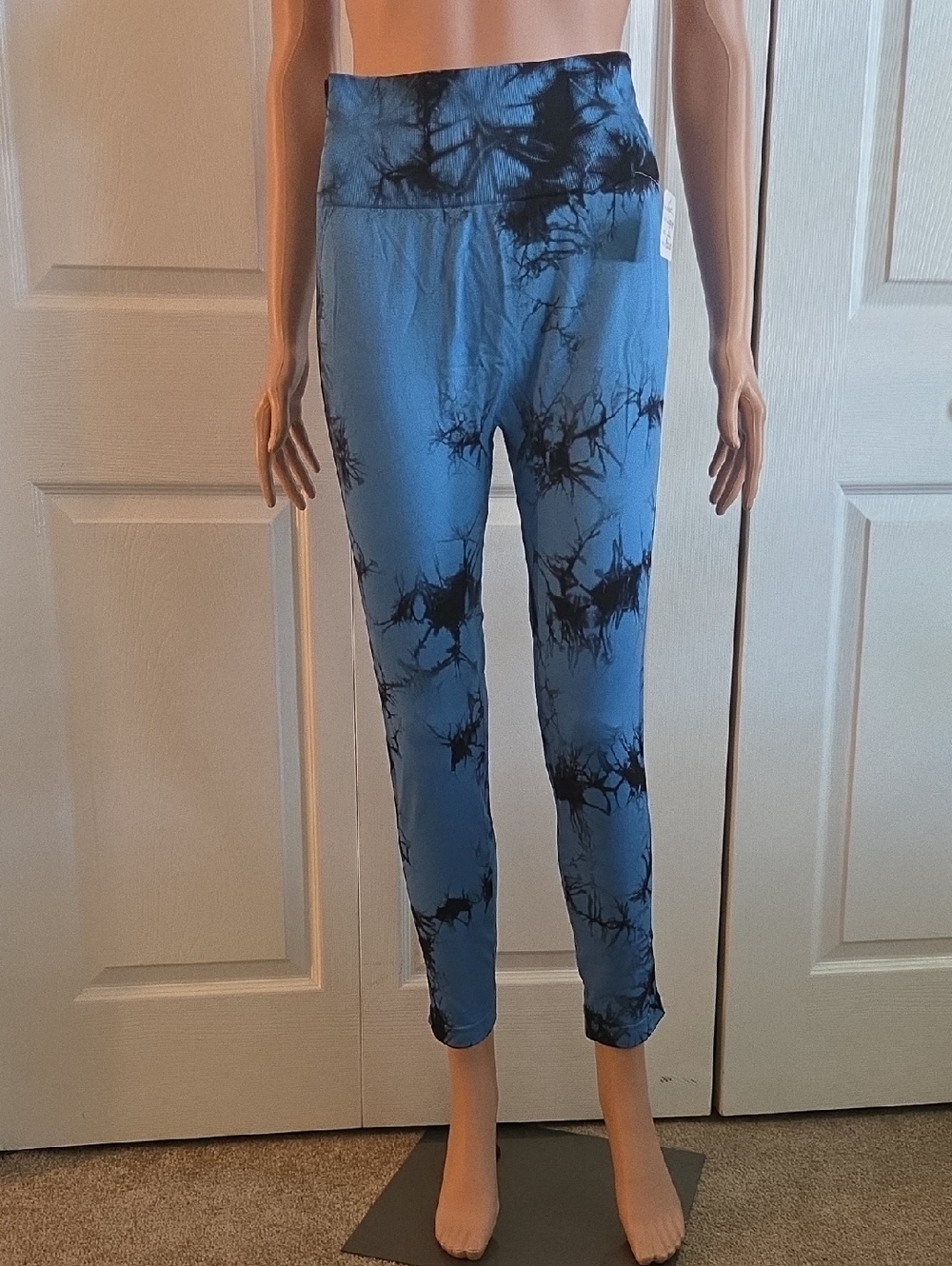 High-Rise Blue Tie-Dye Leggings - Seamless Stretch